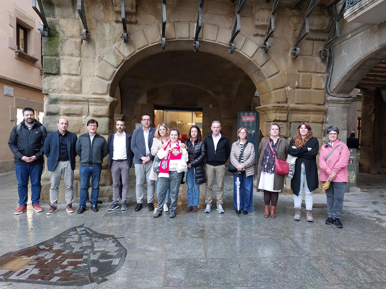 Minut de silenci a Vic en suport a les víctimes de la DANA